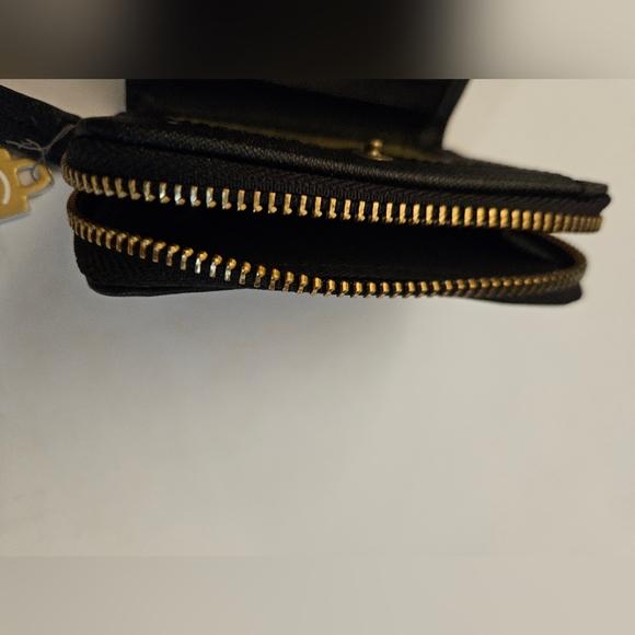 FOSSIL  Zip Bifold RFID Protected Black  Leather Wallet - Picture 3 of 8